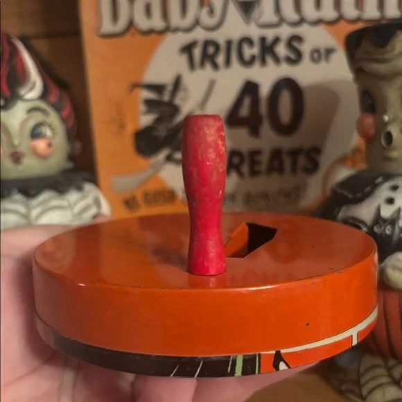 Witch Tin Rachet Noise Maker Vintage Halloween 1930's Art Deco Great condition - Picture 5 of 6